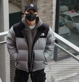 Grey puffer jacket streetwear outfit